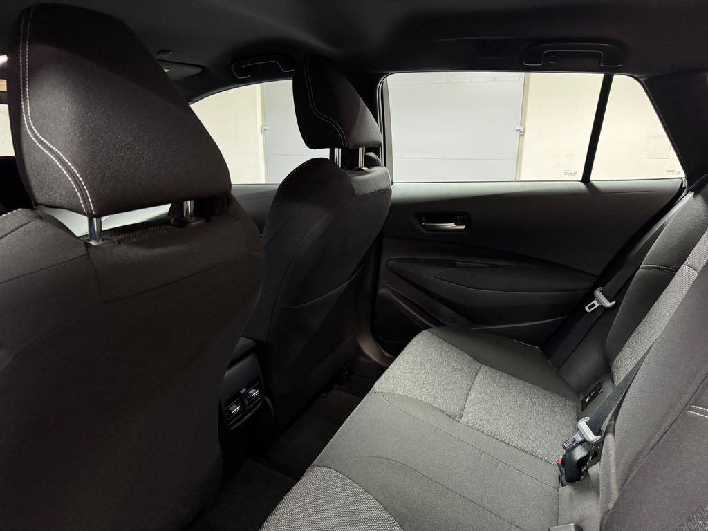 toyota-corolla-comfort-tech-1-8-hybrid-e-cvt - 9