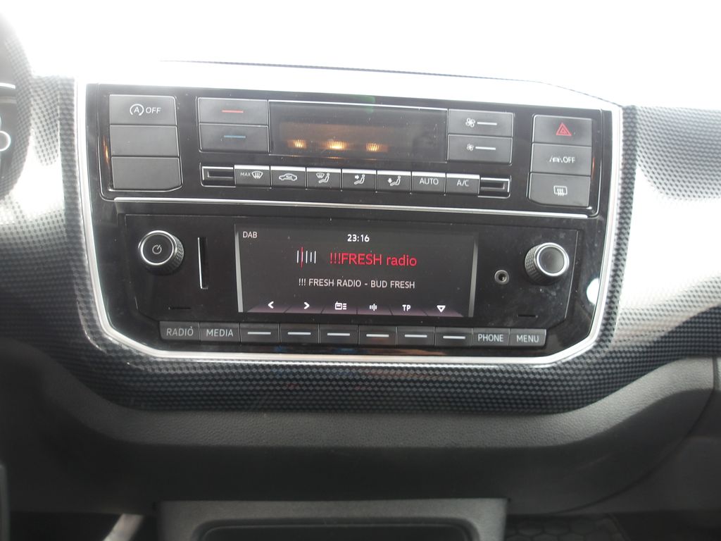 volkswagen-up-1-0i-50-kw-cng-nove-v-cr - 8