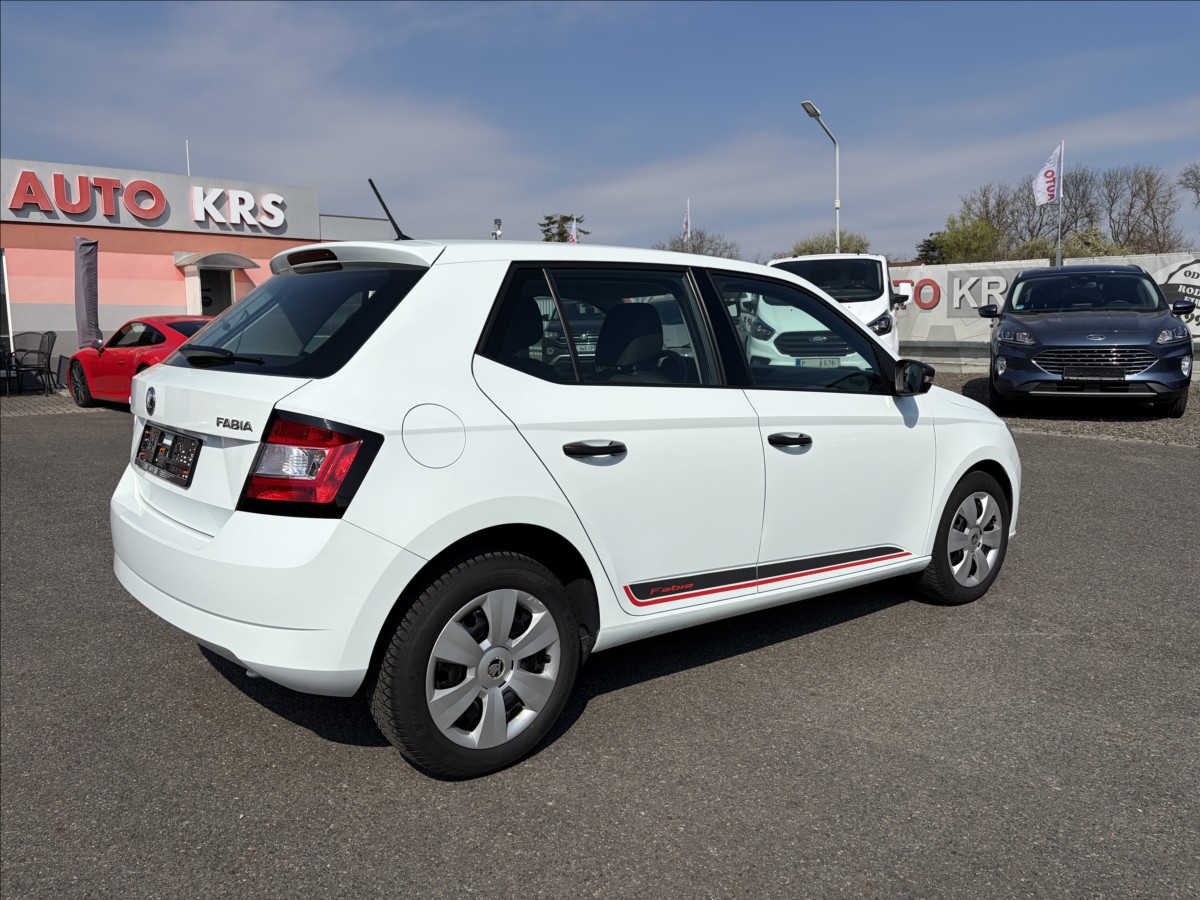 skoda-fabia-1-0-mpi-klima-1-majitelka-model-2016 - 3