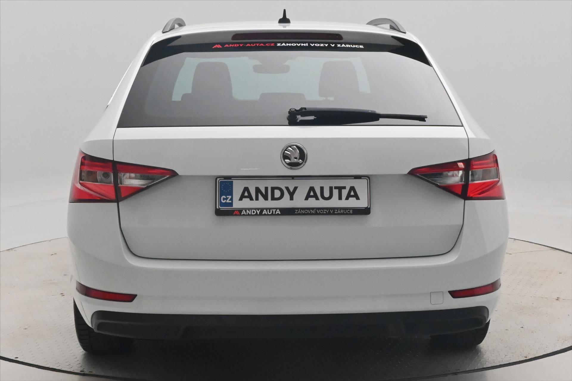 skoda-superb-1-6-tdi-88-kw-navi-ambition-zaruka-az-5-let - 5