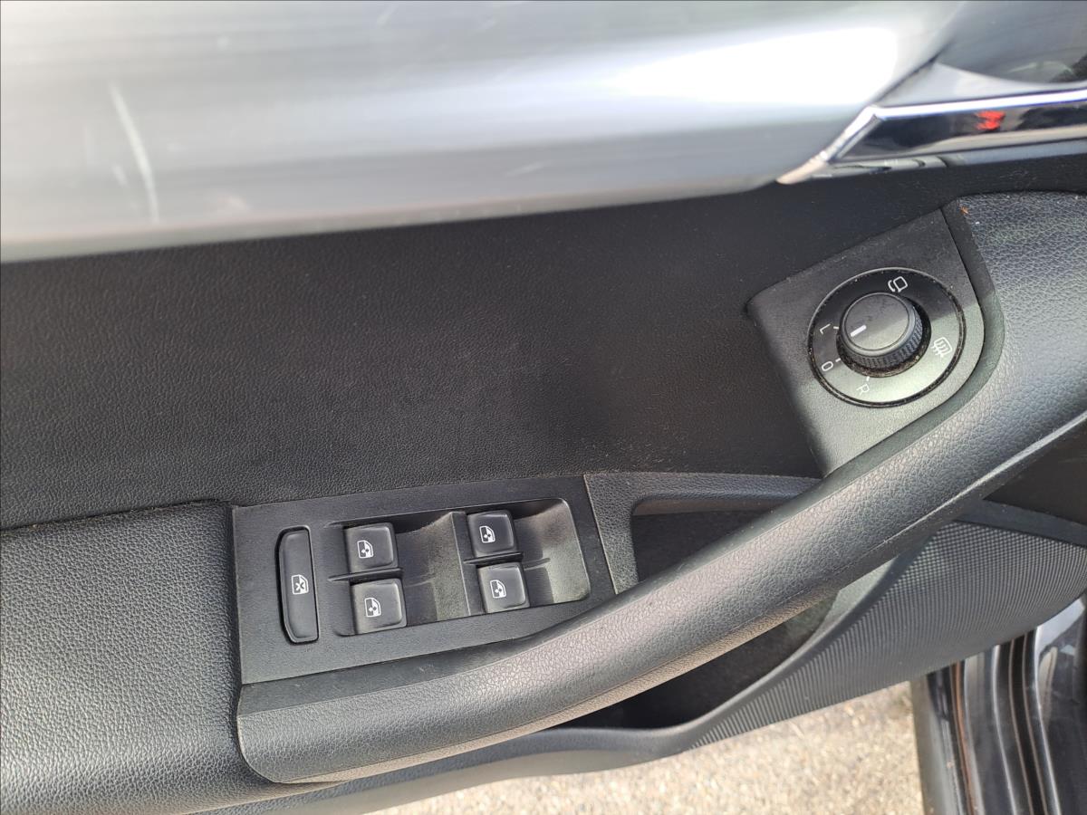 skoda-octavia-1-6-tdi-dsg-serviska - 9