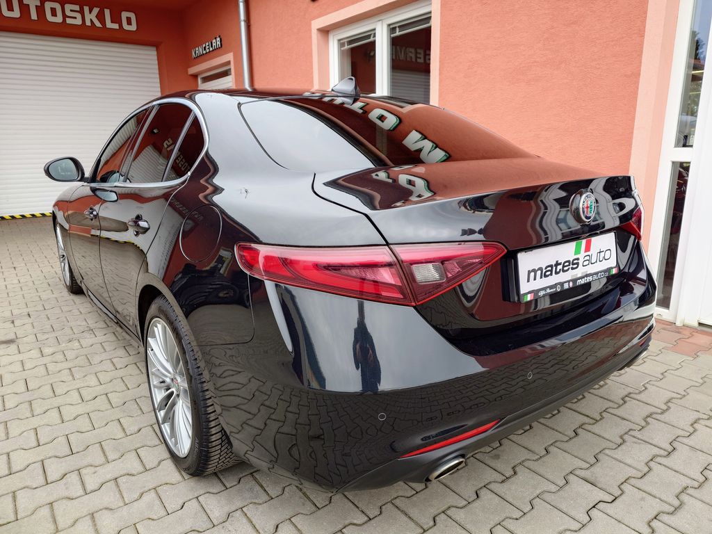 alfa-romeo-giulia-2-2-jtdm-132-kw - 2