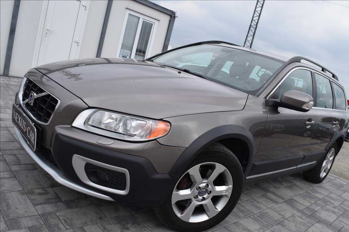 Volvo XC70 2,4 d 120KW 4X4 ALU TAŽNÉ