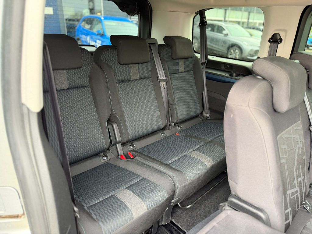 peugeot-traveller-l2-2-0-bluehdi-180-eat8-active - 6