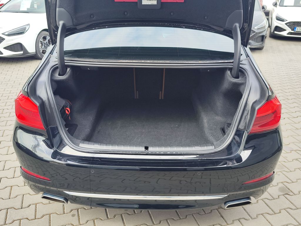bmw-rada-5-540d-235kw-xdrive-luxury-at - 9
