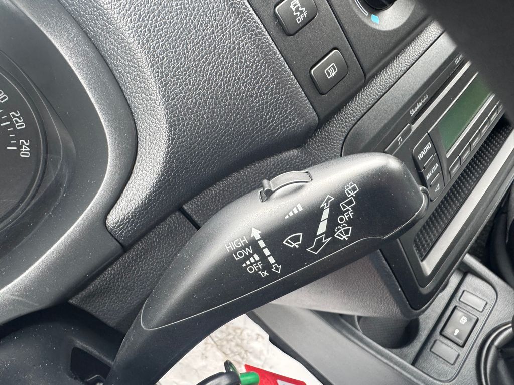 skoda-roomster-1-2-htp-active - 9
