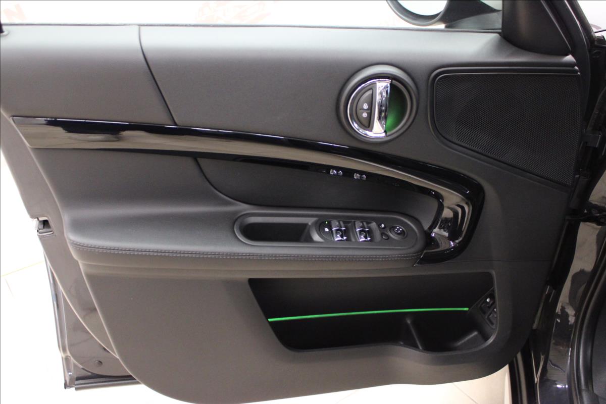 mini-countryman-1-5-all4-1-majitel-panorama-top - 9