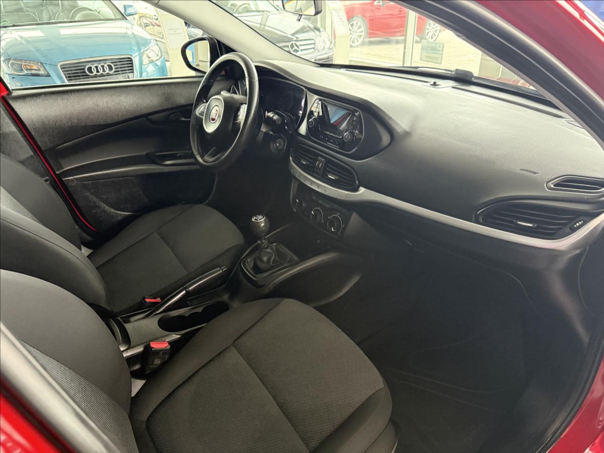 fiat-tipo-1-4-70kw-serviska-vyhrev-sed - 7