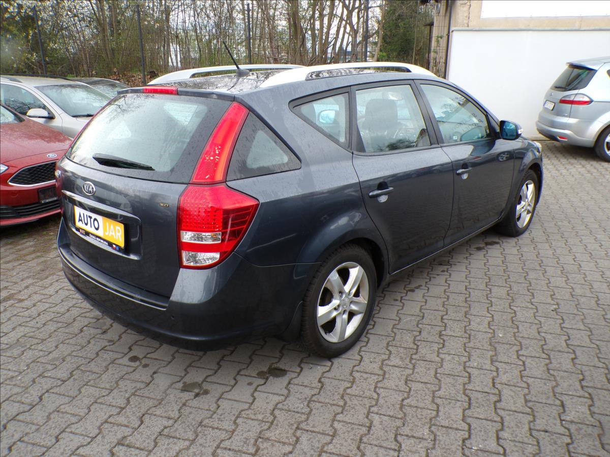 kia-ceed-1-6-i16v-automat - 3
