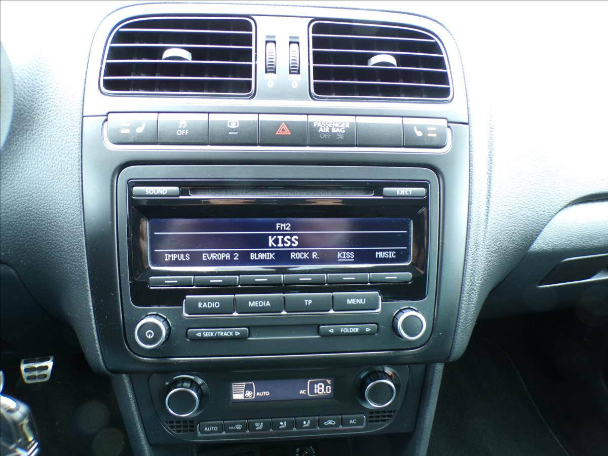 volkswagen-polo-1-2-tsi-77kw-digi-klima - 8