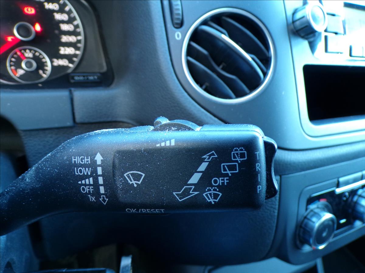 volkswagen-golf-plus-1-6-mpi-nove-rozvody - 8