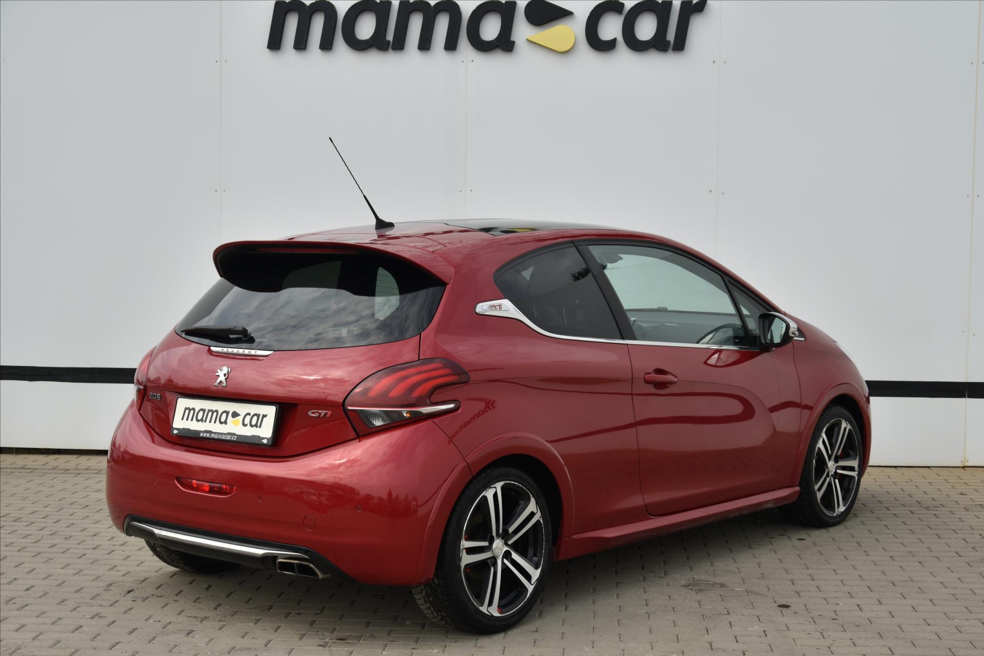 peugeot-208-gti-1-6-ti-153kw-panorama-cr - 1