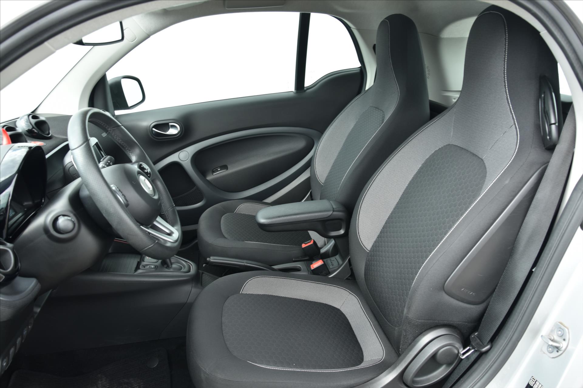 smart-fortwo-eq-elektro-led-panorama - 9