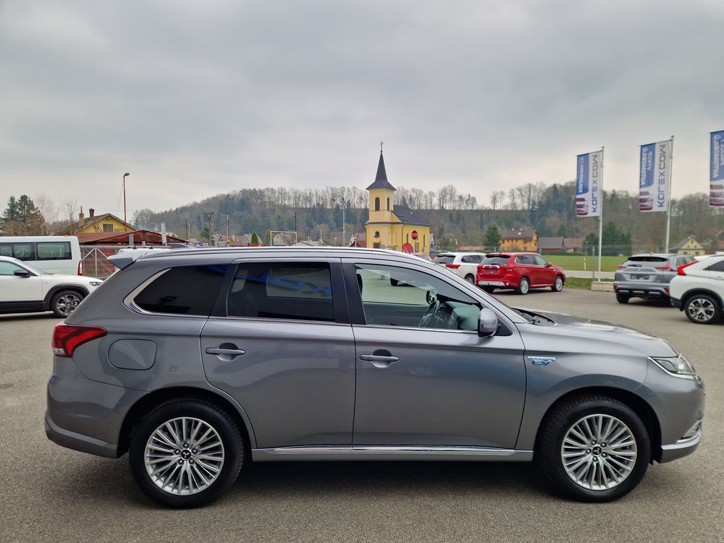 mitsubishi-outlander-2-4-phev-4x4 - 5