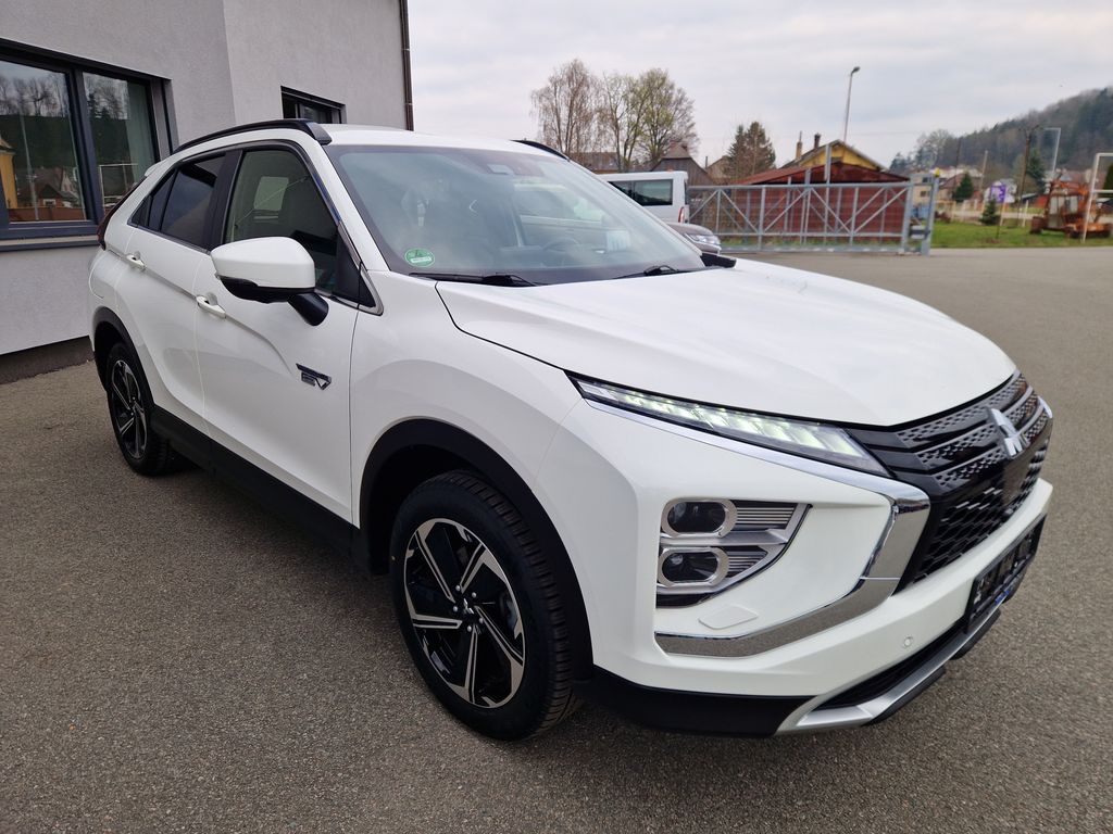 mitsubishi-2-4-phev-4x4 - 6