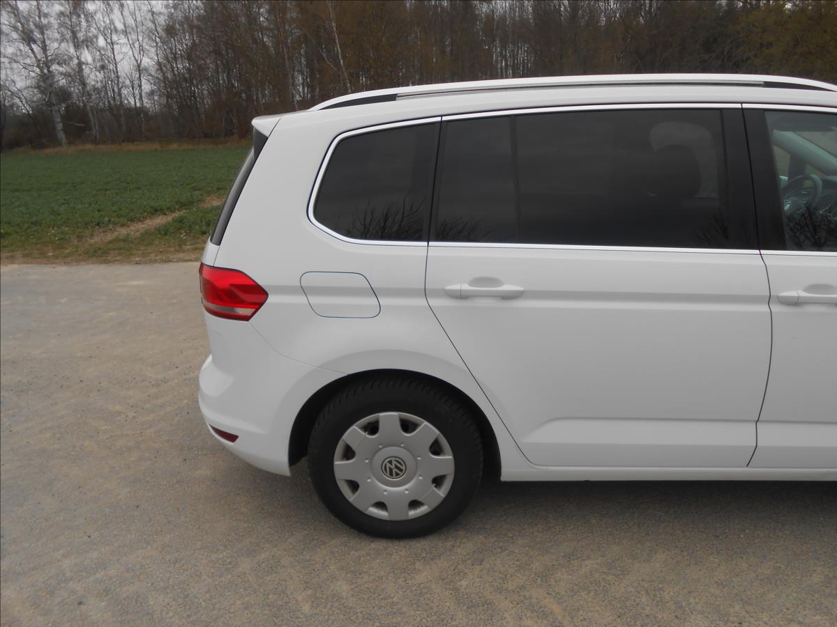 volkswagen-touran-2-0-tdi-110kw-comfortline - 4