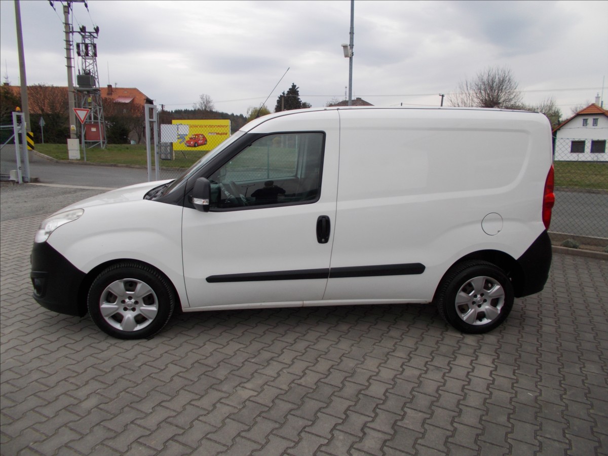 opel-combo-1-6-cdti-cr-dph-klima-pekne - 4