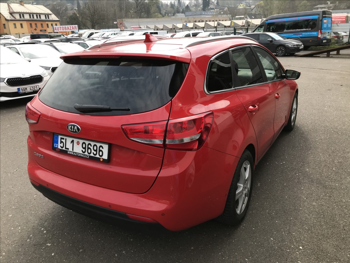 kia-ceed-1-6-99kw-automat-max-vybava - 3