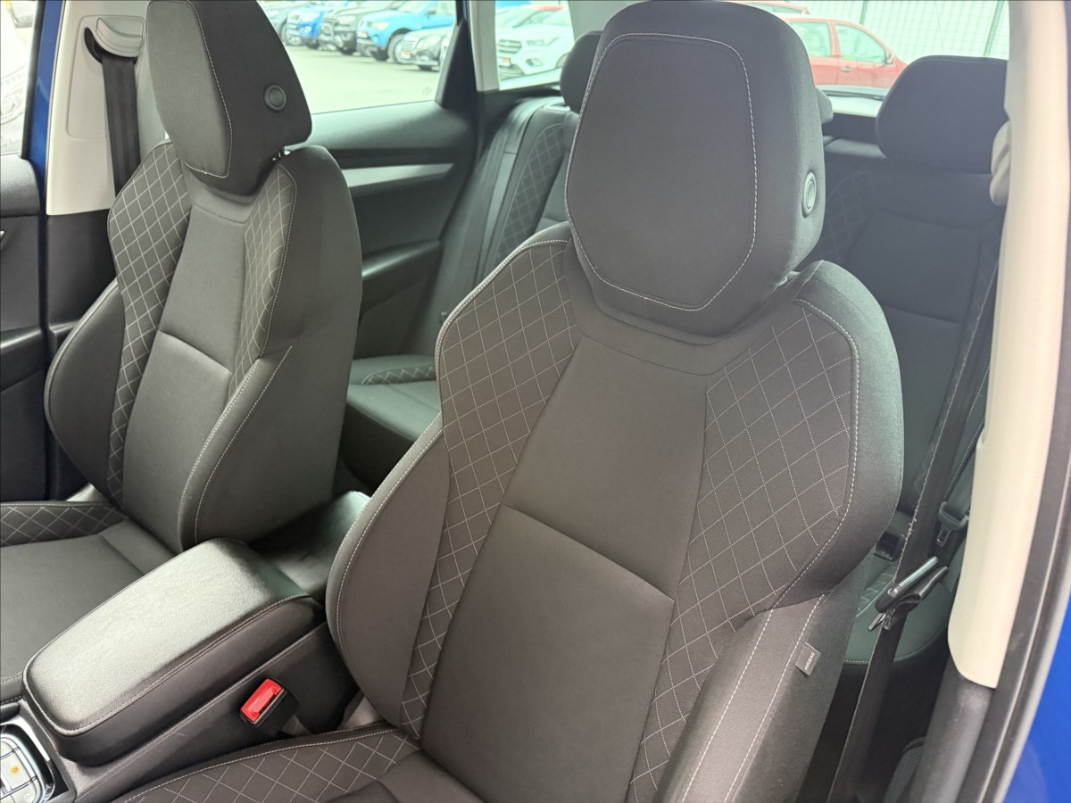 skoda-karoq-1-6-tdi-ambition-po-servisu - 9