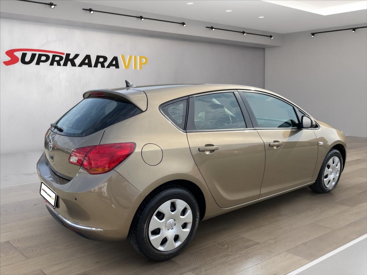 opel-astra-1-6-16v-d-klima-pdc-vyhr-sedadla-a-volant-servisni-historie-nove-rozvody - 4