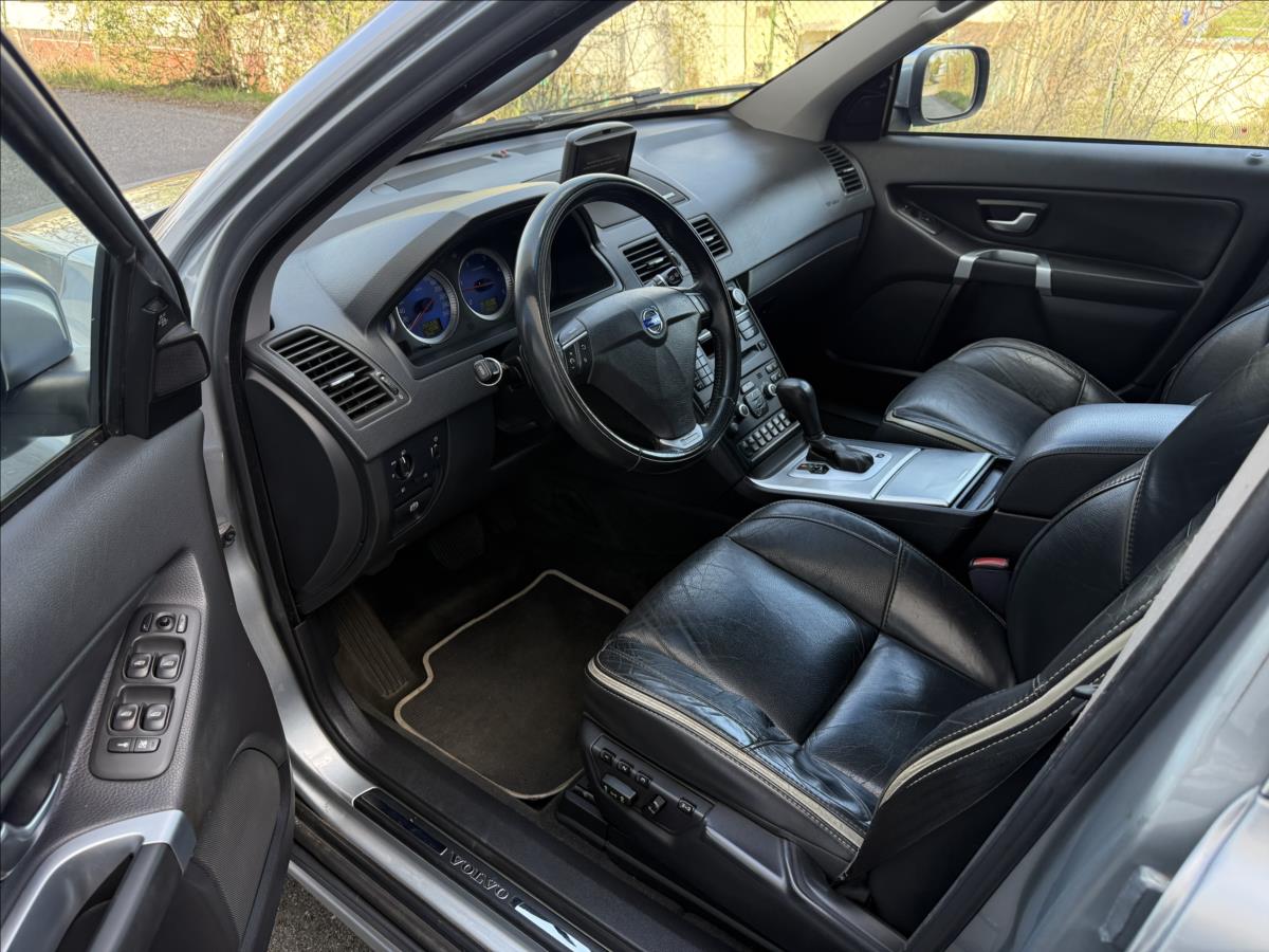 volvo-xc90-2-4-d5-147kw-4x4-automat-cr-r-design-navi-tv - 8