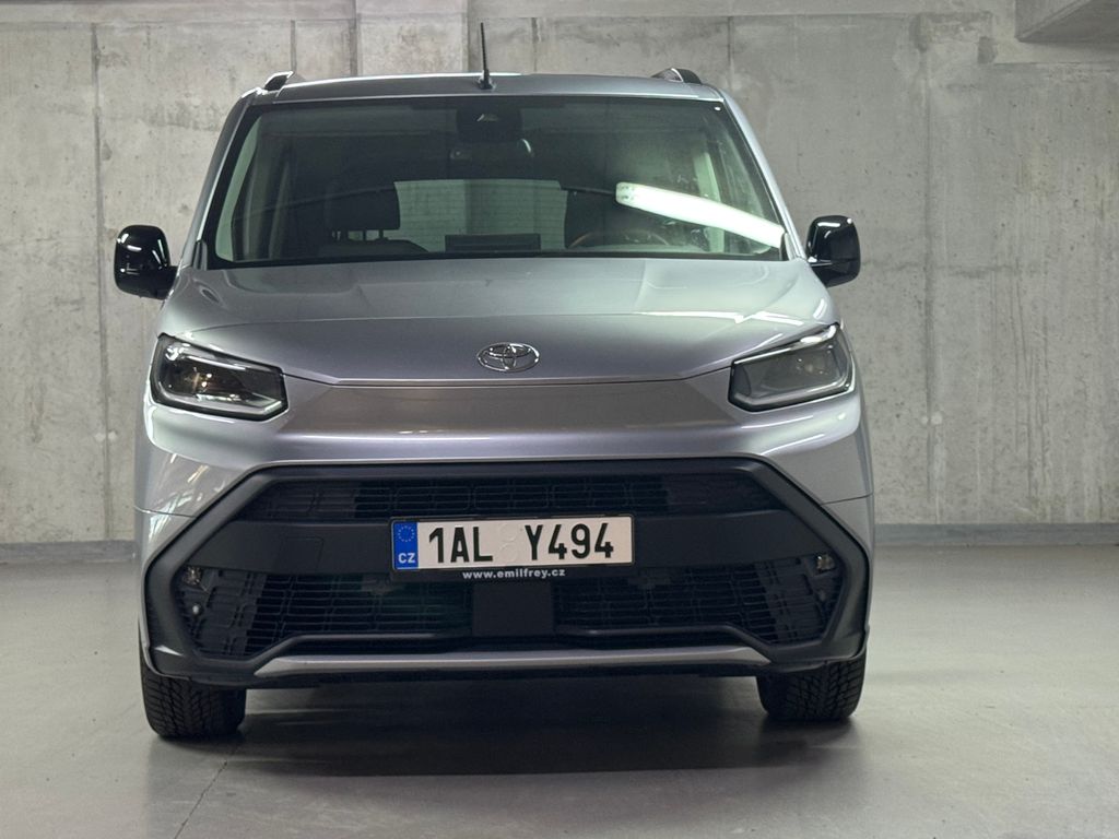 toyota-proace-city-verso-vip-7-mist-1-5-at-long - 1