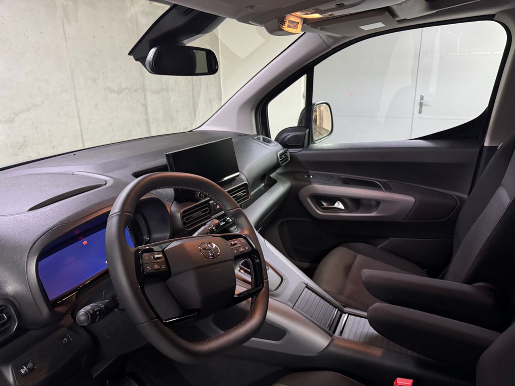 toyota-proace-city-verso-vip-7-mist-1-5-at-long - 8