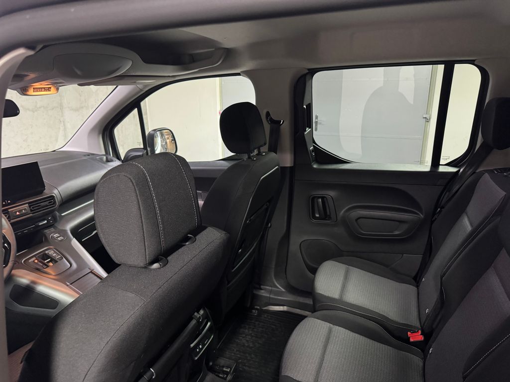 toyota-proace-city-verso-vip-7-mist-1-5-at-long - 9