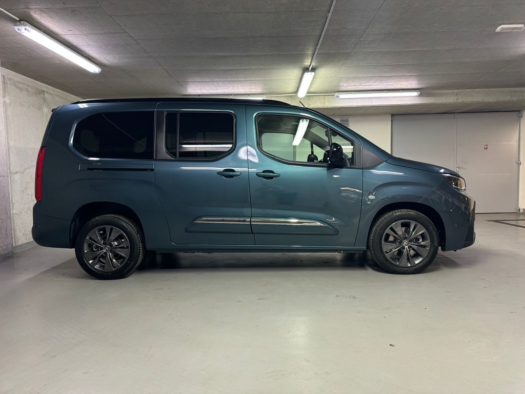 toyota-proace-city-verso-vip-7-mist-1-5-at-long - 3