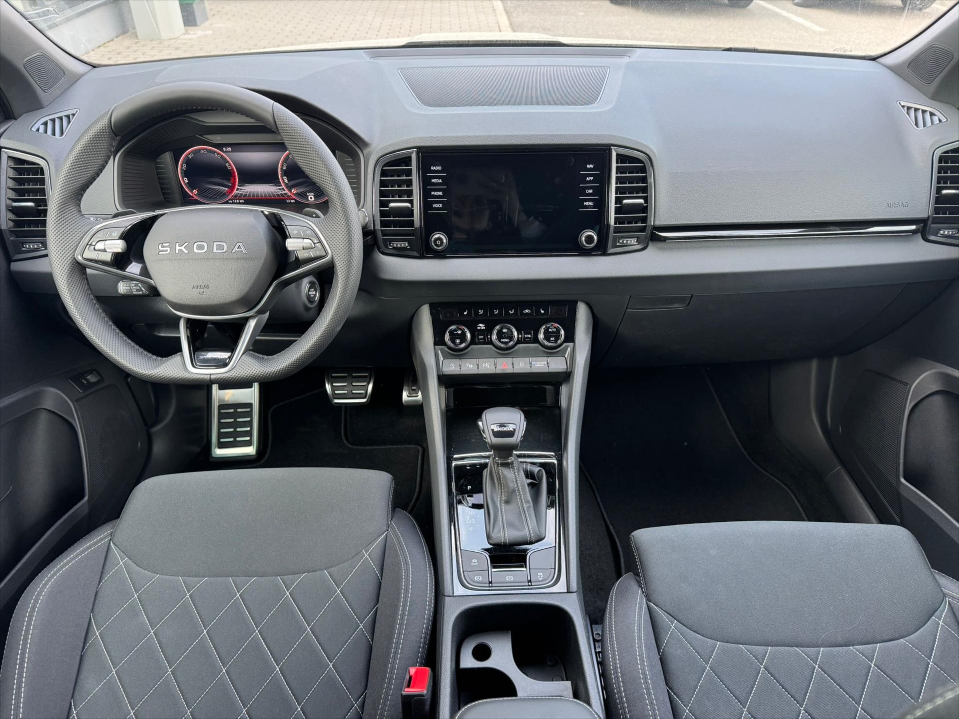skoda-karoq-1-5-tsi-110-kw-sportline - 8