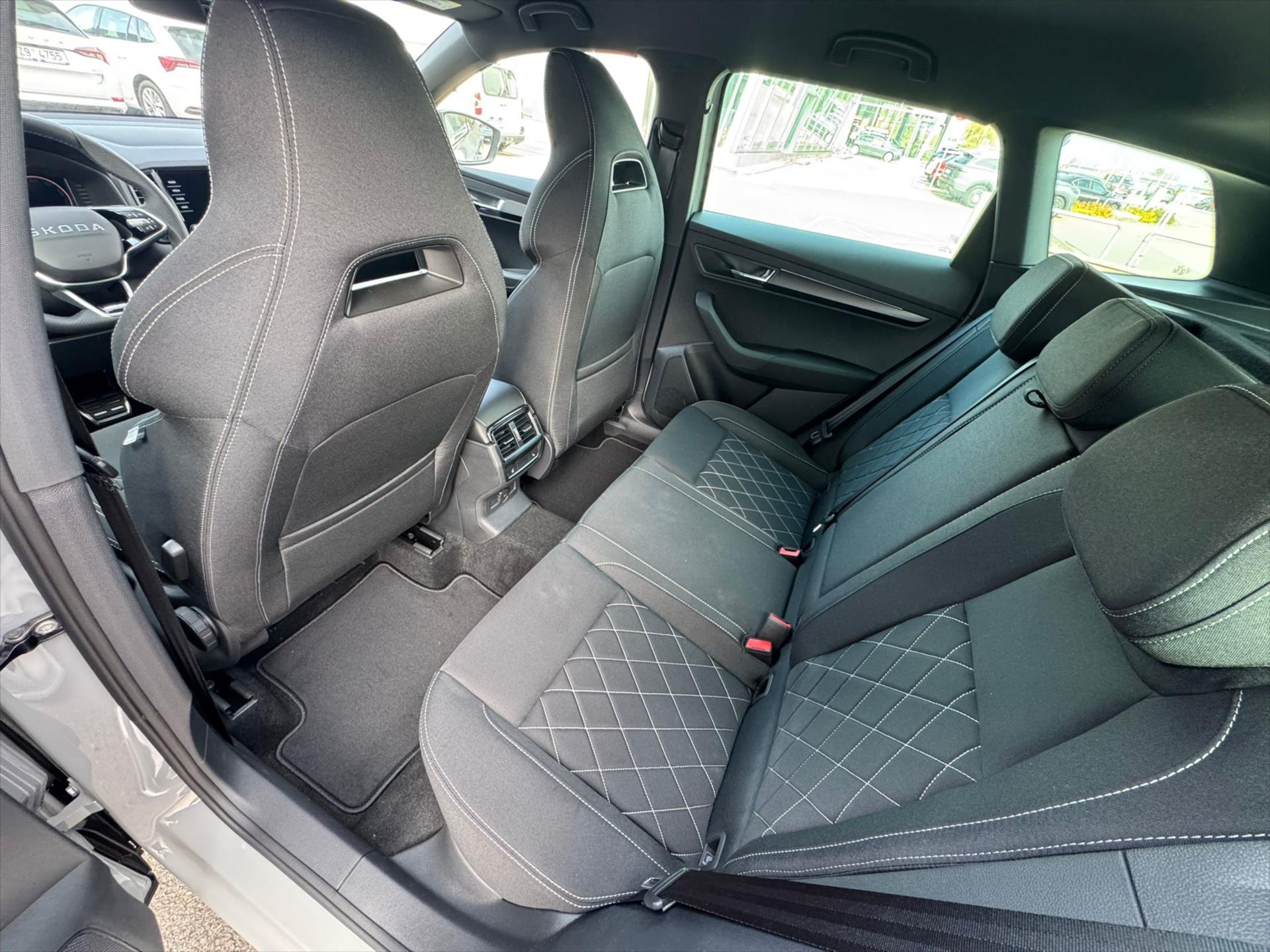 skoda-karoq-1-5-tsi-110-kw-sportline - 9