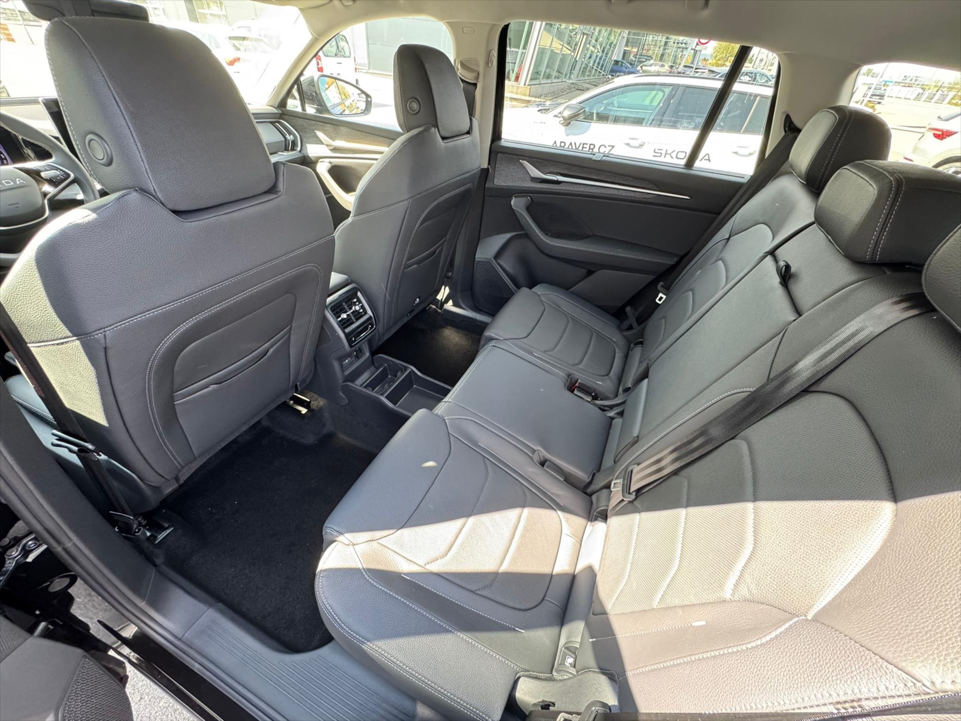 skoda-kodiaq-2-0-tdi-110-kw-exclusive-selection - 9