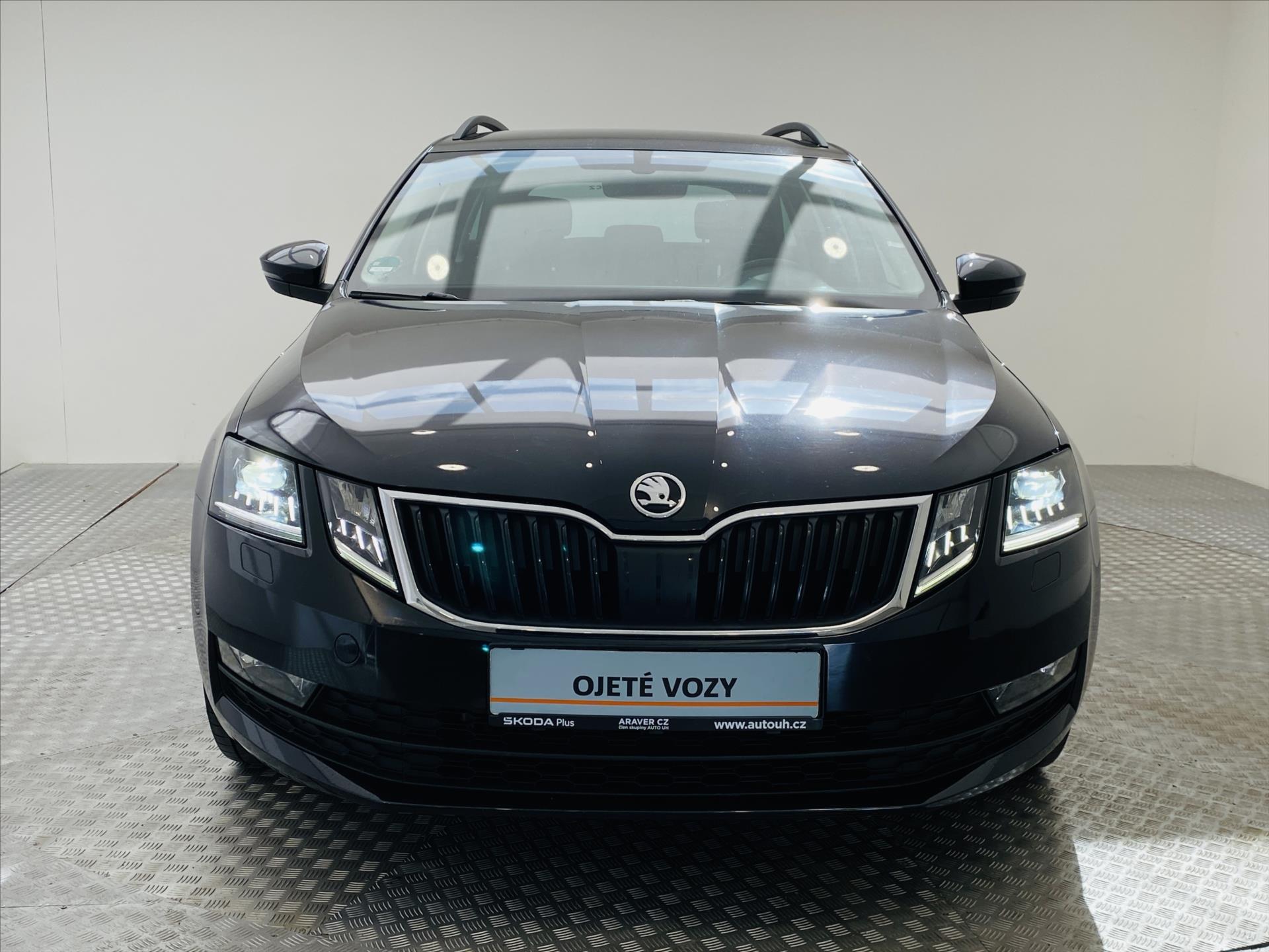 skoda-octavia-1-5-tsi-110kw-ambition - 3
