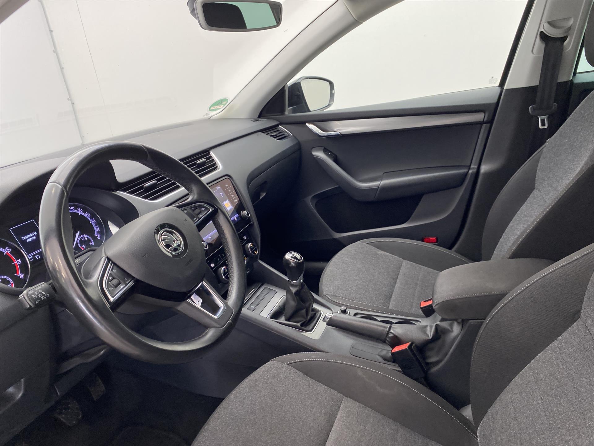 skoda-octavia-1-5-tsi-110kw-ambition - 4