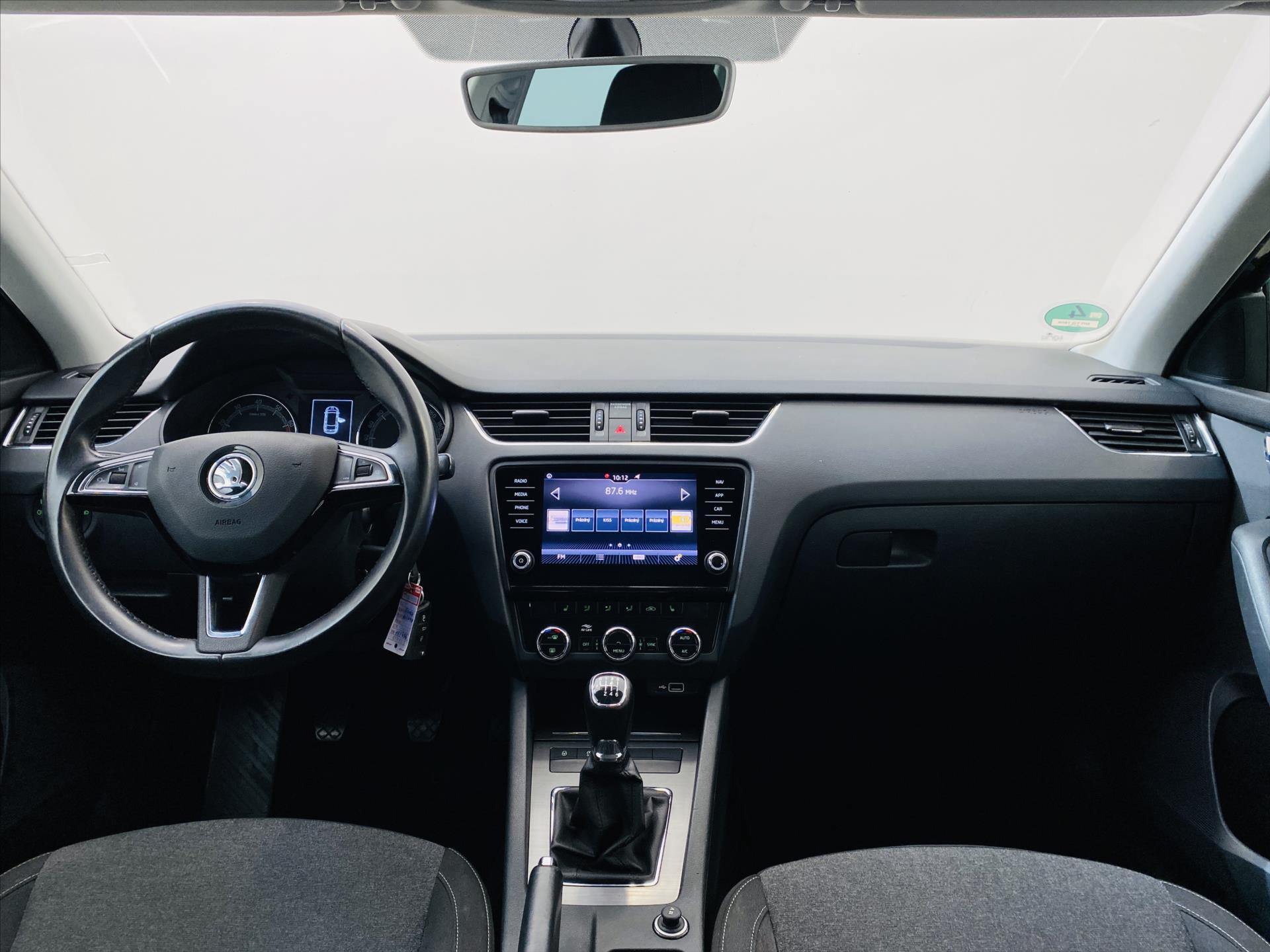 skoda-octavia-1-5-tsi-110kw-ambition - 8
