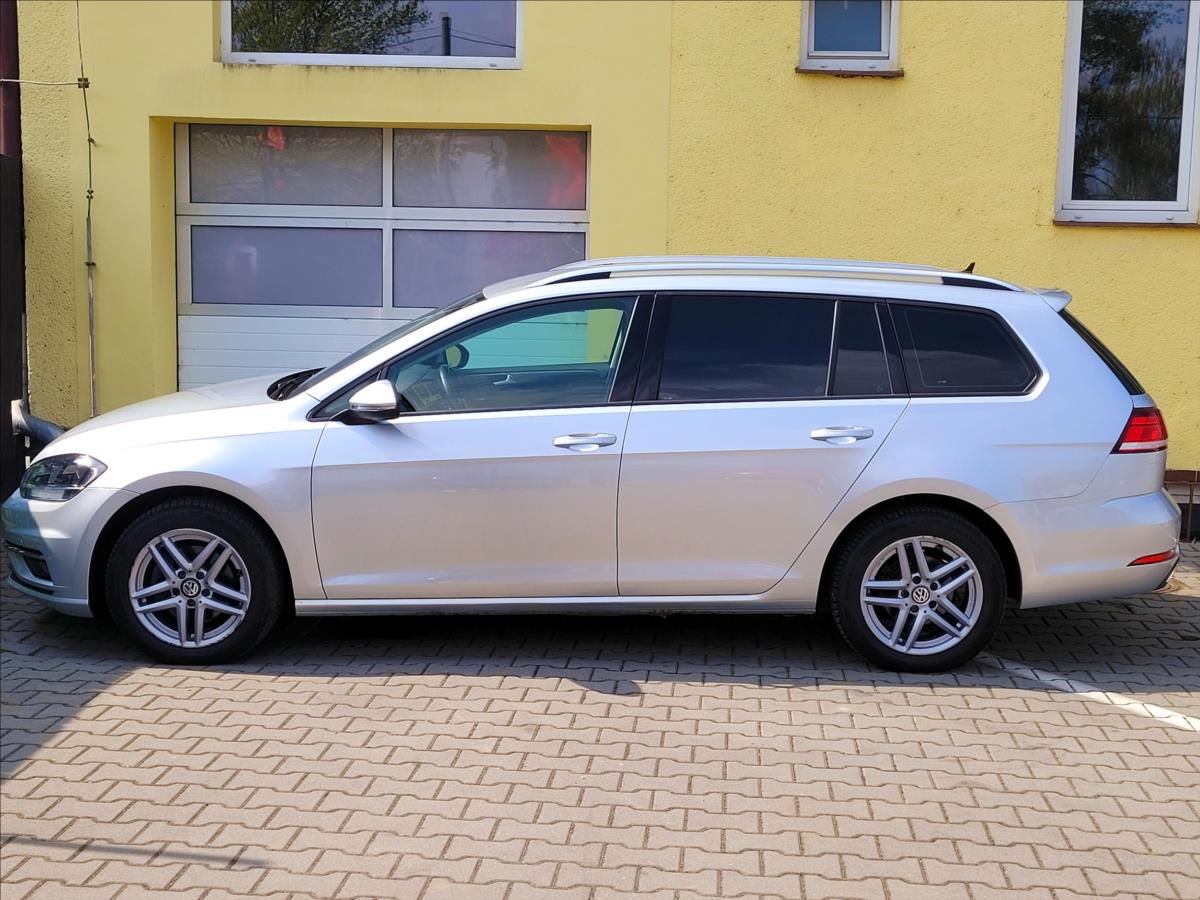 volkswagen-golf-1-6-tdi-dsg-cebia - 5