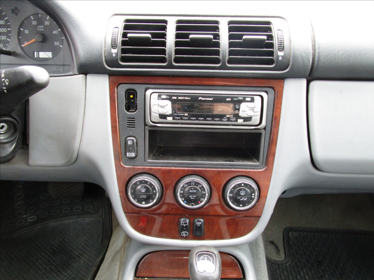 mercedes-benz-tridy-m-ml-270cdi-4x4-automat - 8