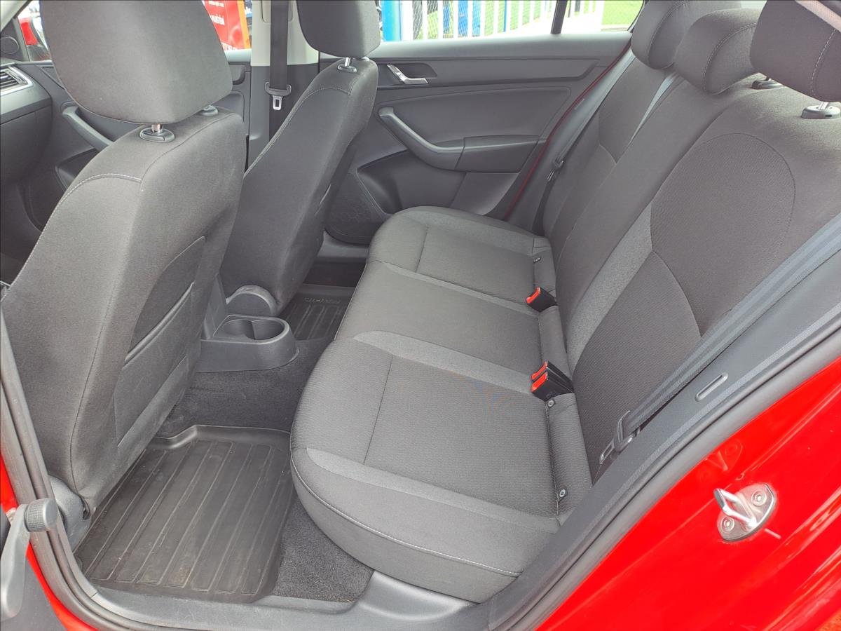 skoda-rapid-1-2-tsi-1-majitel-koupeno-cz - 5