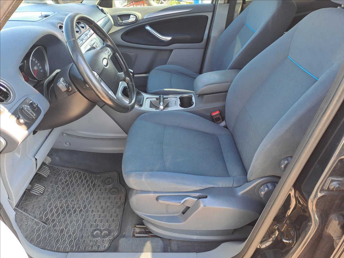 ford-galaxy-2-0-tdci-digiklima-7-mist - 4