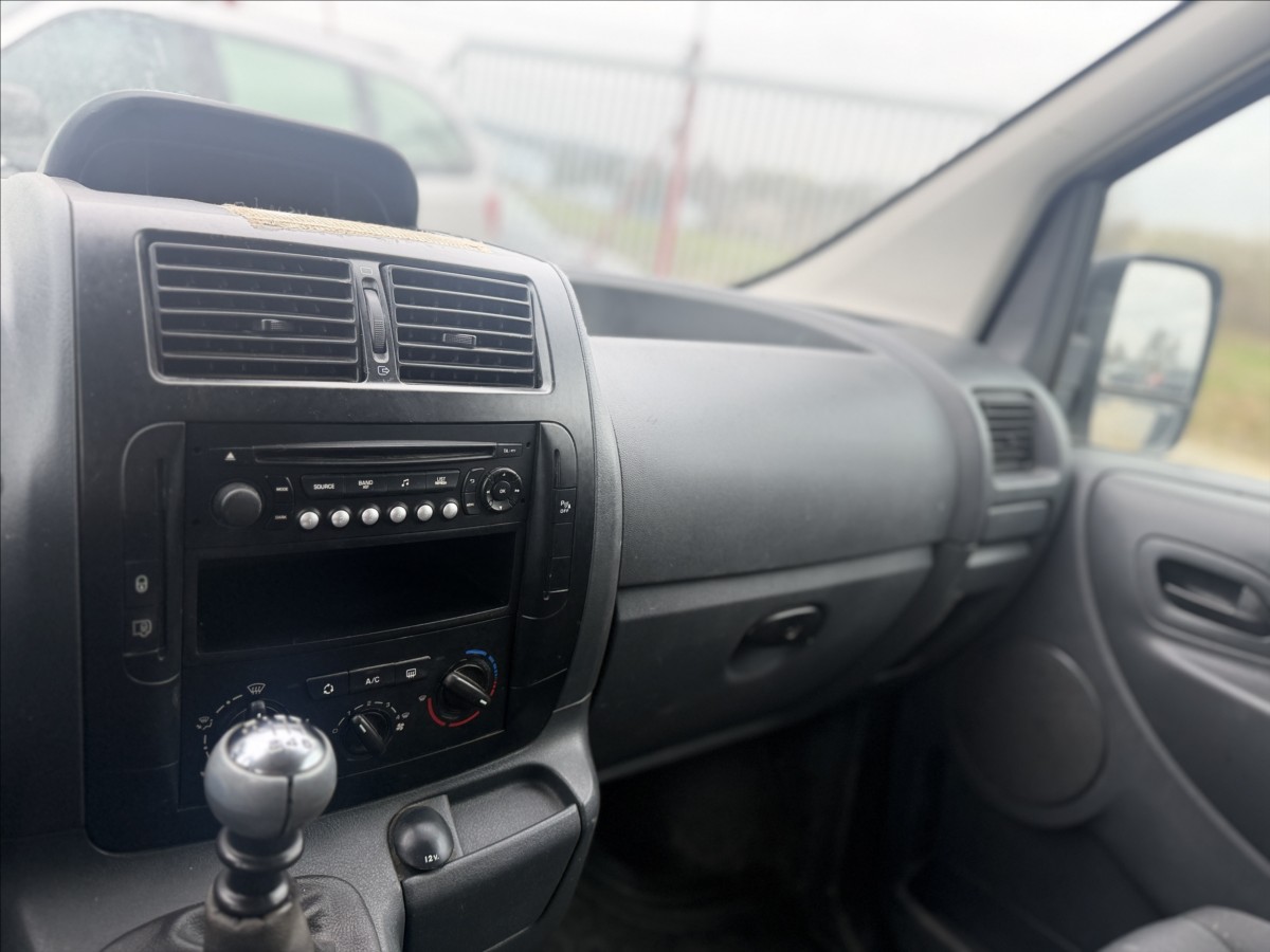 peugeot-expert-2-0-nove-rozvody-dobry-stav - 8