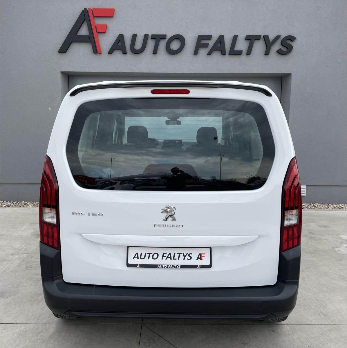 peugeot-rifter-1-5-hdi-75kw-cr-1-maj - 3