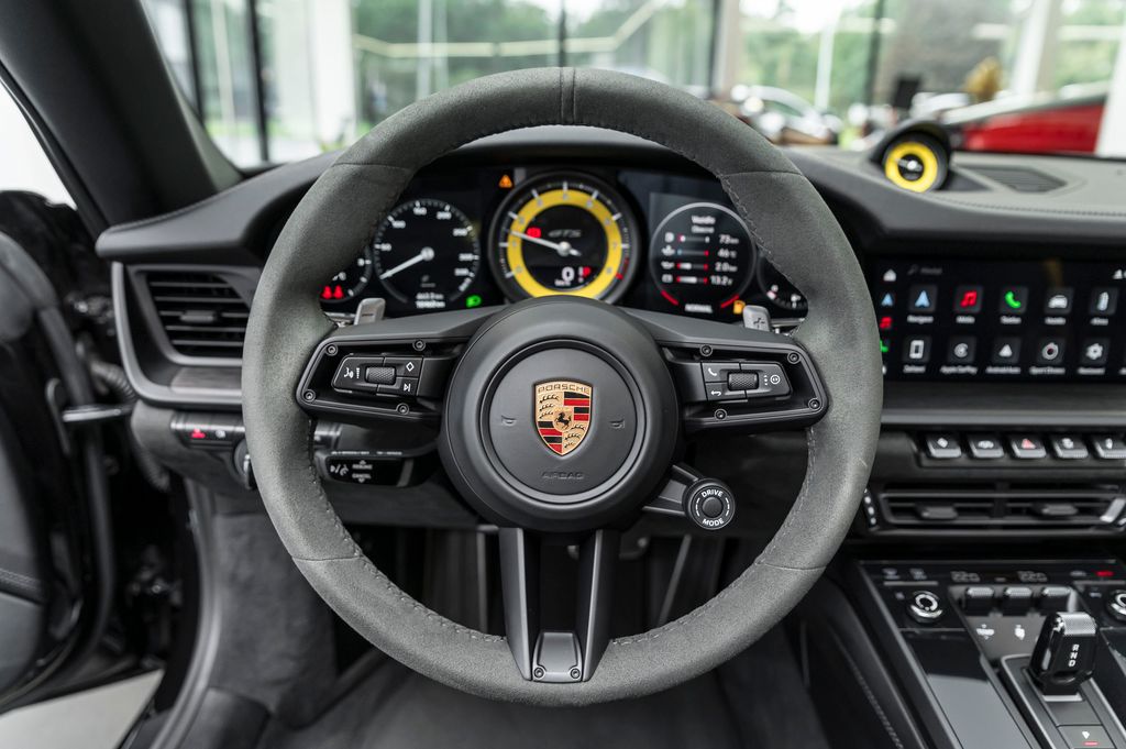 porsche-911-carrera-gts-cabriolet-bose-pas - 5