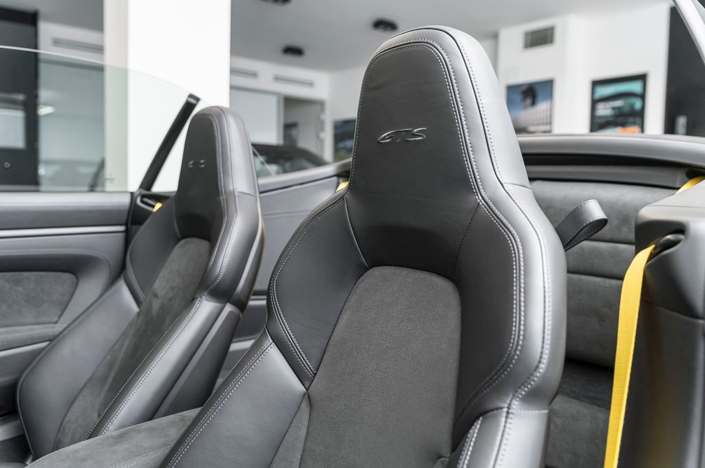 porsche-911-carrera-gts-cabriolet-bose-pas - 6