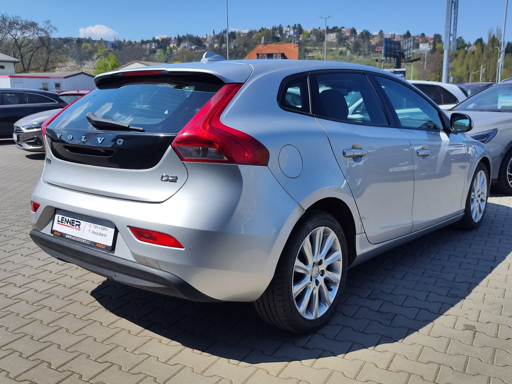 volvo-v40-d2-1-6-84kw-servisni-historie - 4