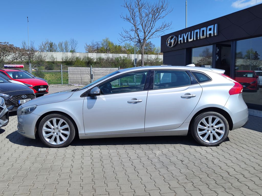 volvo-v40-d2-1-6-84kw-servisni-historie - 7