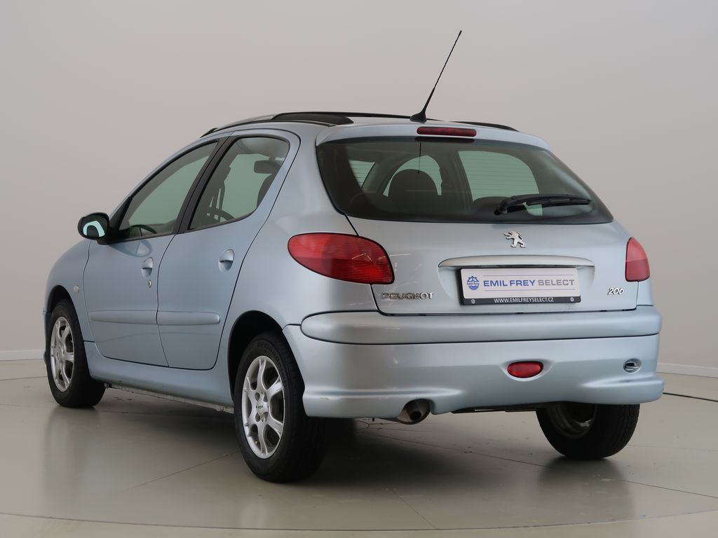 peugeot-206-1-4hdi-cz-1maj-ac-stresni-okno - 6