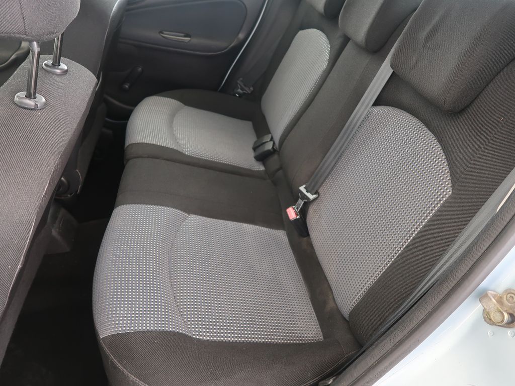 peugeot-206-1-4hdi-cz-1maj-ac-stresni-okno - 9