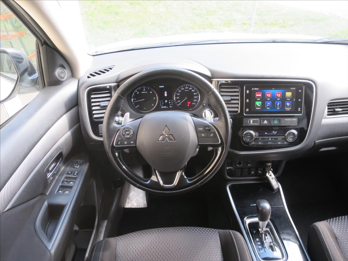 mitsubishi-outlander-2-2-di-d-editio-aut - 7