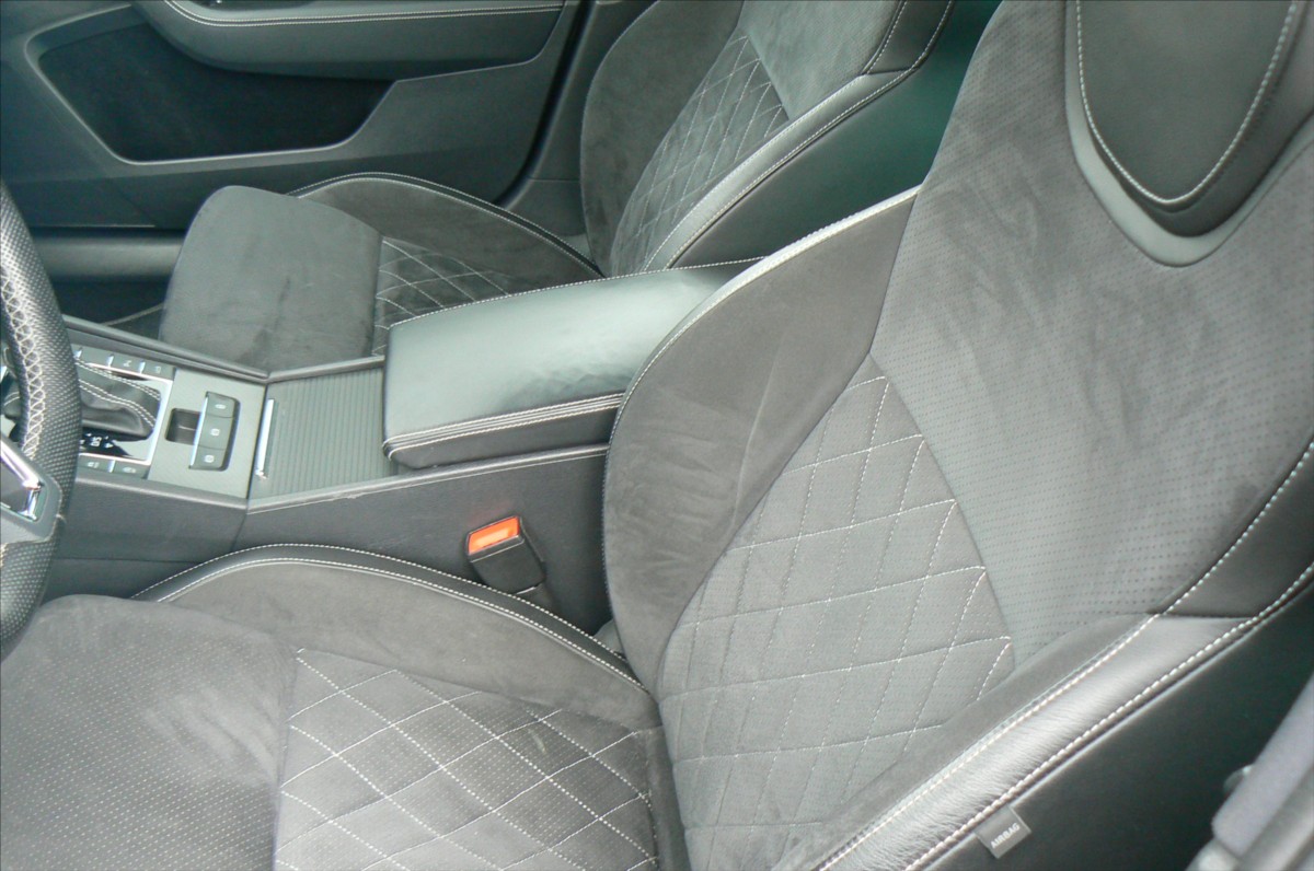 skoda-superb-2-0-tdi-sport-line-140-kw - 9
