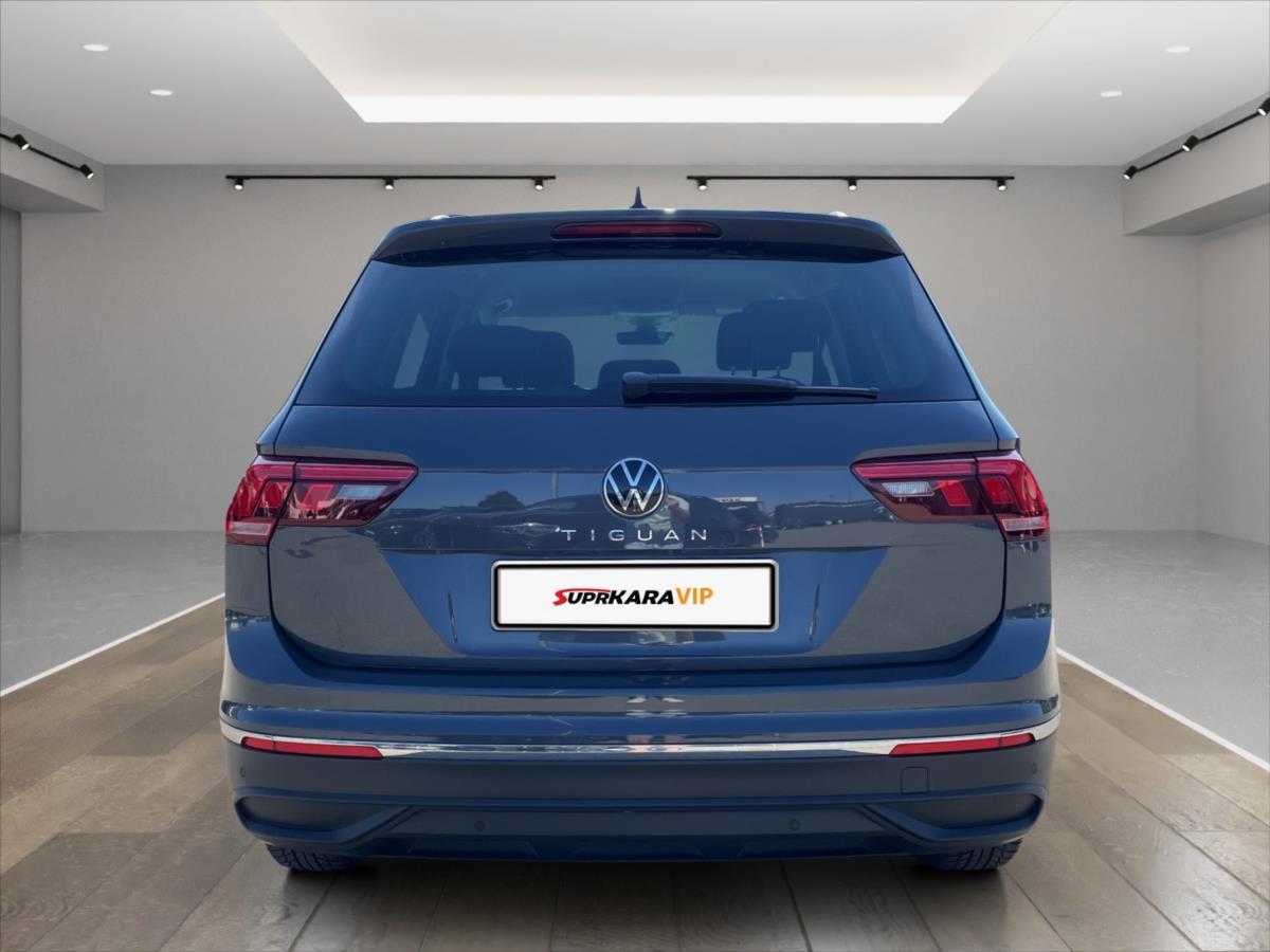 volkswagen-tiguan-2-0-tdi-life-d-klima-acc-lane-side-assist-app-led-servisni-historie-vw-12-2022 - 5